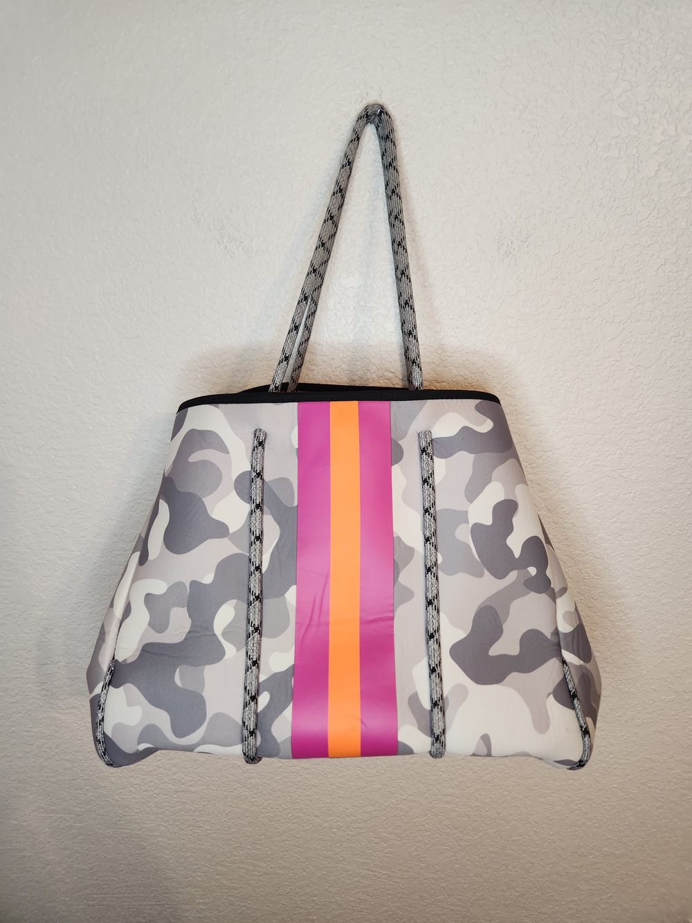 Parker & Hyde Neoprene Tote Bag in white camo